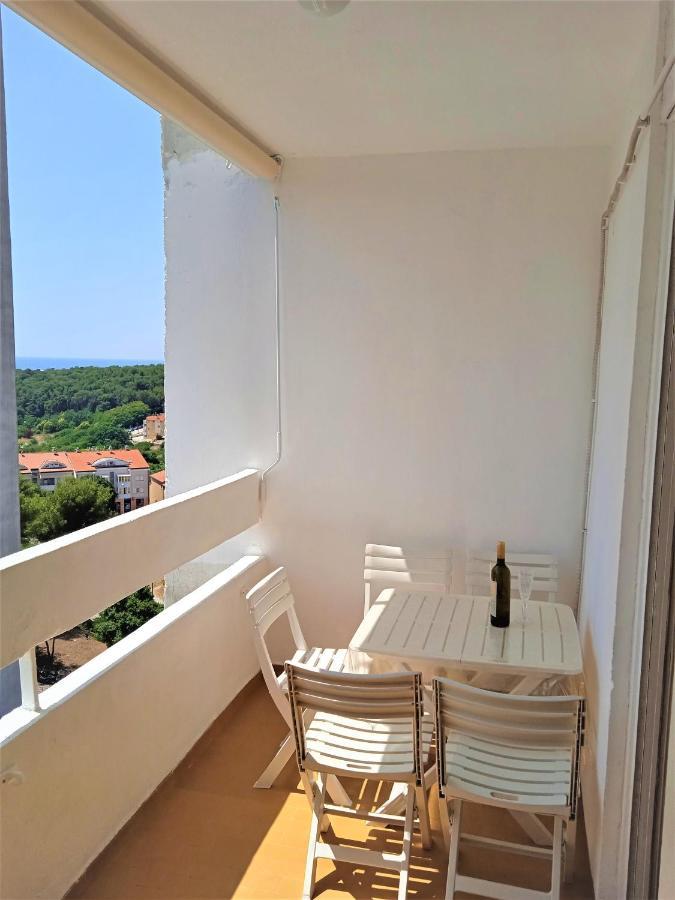 Blue Sky Apartment พูลา ภายนอก รูปภาพ