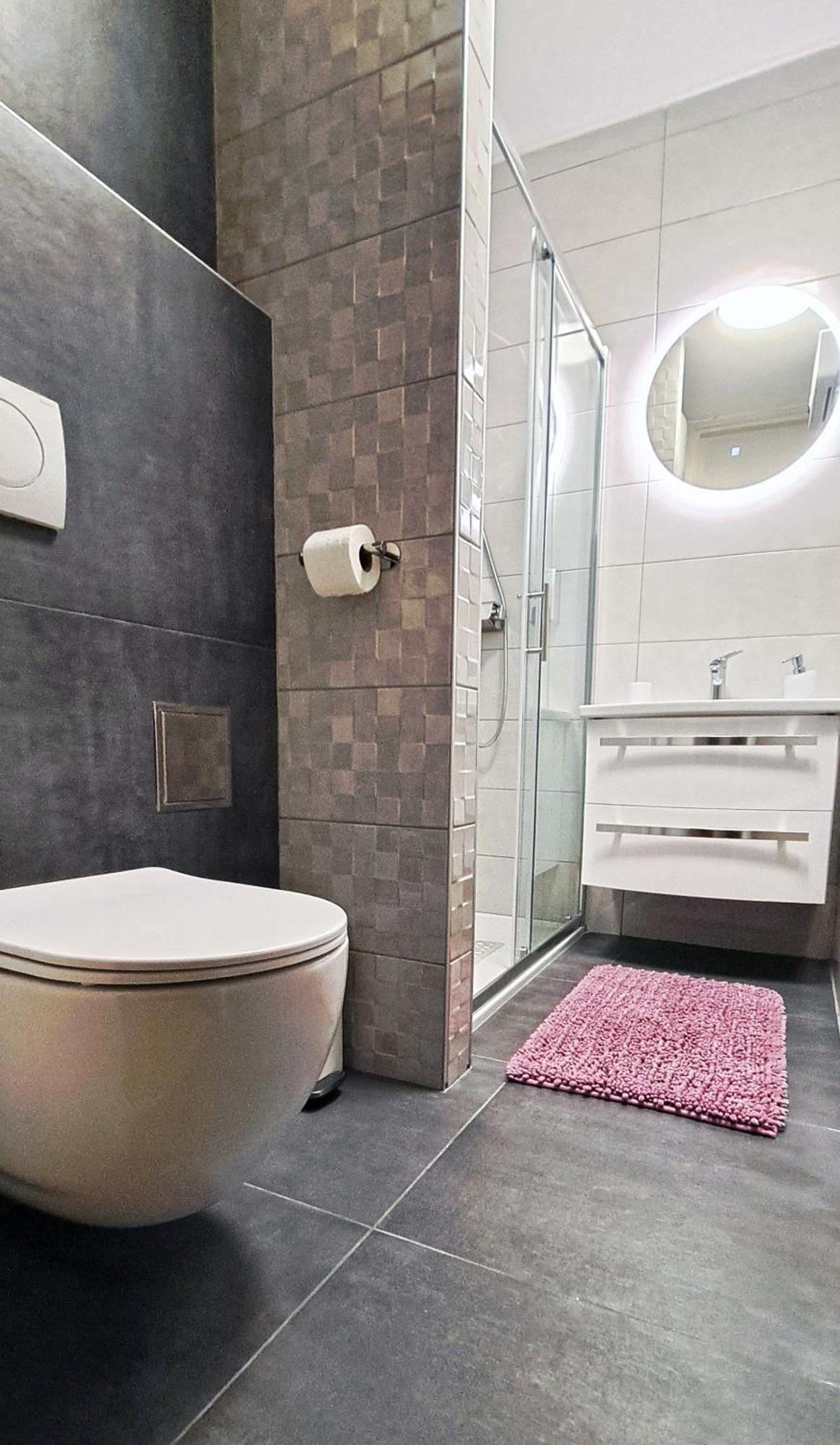 Blue Sky Apartment พูลา ภายนอก รูปภาพ